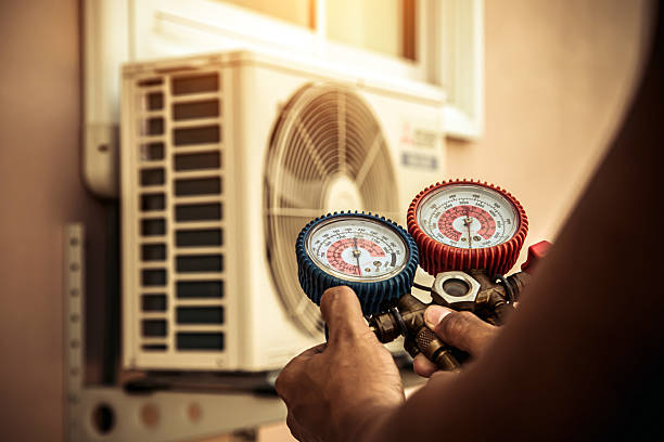 Professional Hvac Repair technician working in Montgomery, TX